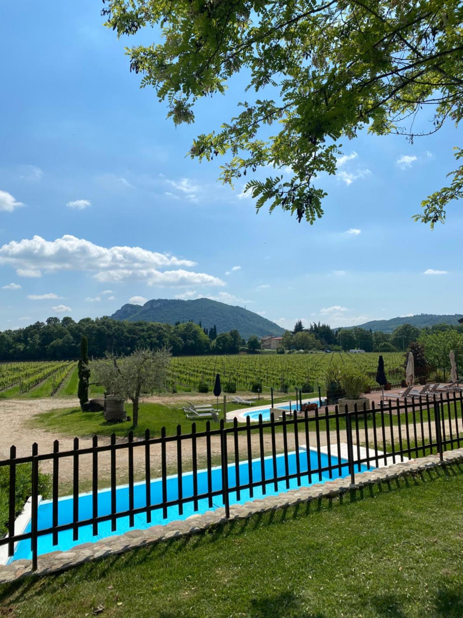 Agriturismo Corte Patrizia Caprino Veronese Exterior foto
