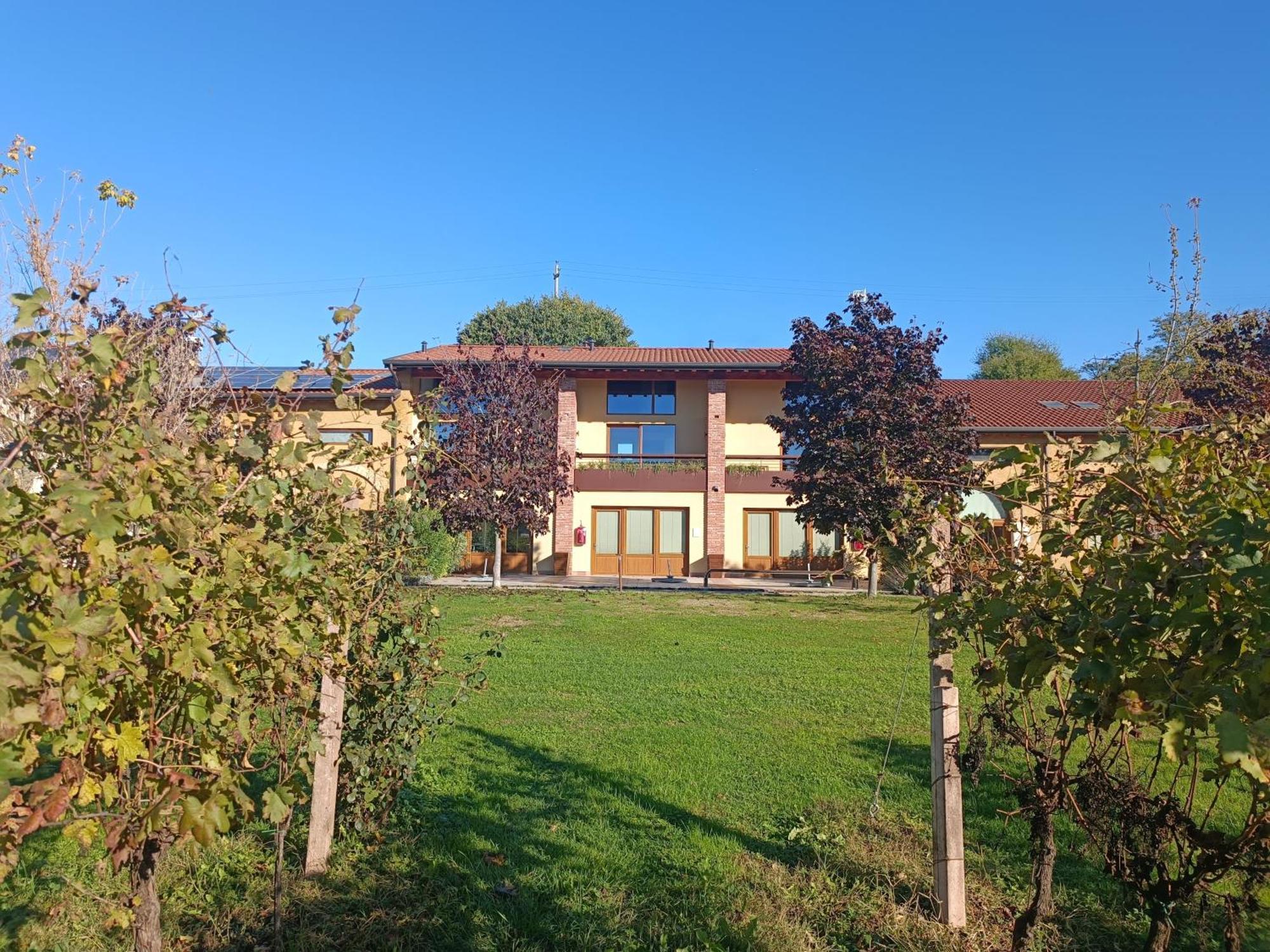 Agriturismo Corte Patrizia Caprino Veronese Exterior foto